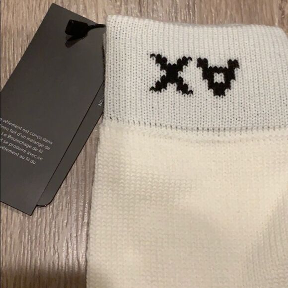 🎉Last one left 🎉Armani Exchange gloves 🌟 - Picture 8 of 8